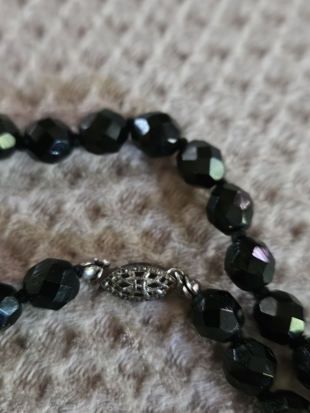 Faceted Black Glass Hand Knotted Fancy Clasp Gold Tone Vintage Collar Necklace - Picture 4 of 4